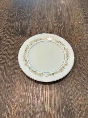 Noritake White Porcelain Plate with Green and Gold Floral Border